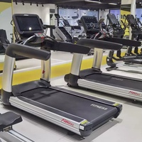 Equipo de gimnasio comercial Cinta de correr eléctrica motorizada profesional Máquina de correr 200kg Peso máximo del usuario