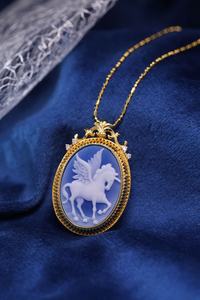Heizun Factory Handcard Sculpté Pégase <span class=keywords><strong>Camée</strong></span> En Argent Sterling Plaqué Or Pendentif Collier pour Amoureux Amulette Fille Cadeaux - Product Image 6