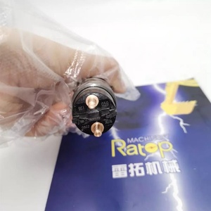 หัวฉีดน้ำมันเชื้อเพลิงเครื่องยนต์ PC200-8 6D107 รุ่นใหม่ หมายเลข 6754-11-3011 หัวฉีด 0445120231 0445120059 - Product Image 4