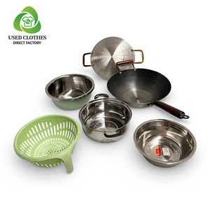 Ensemble de Couteaux de Cuisine en Acier Inoxydable avec Manche en Métal, Couteau de Chef avec Bloc et Planche à Découper en Plastique, Ensemble de Couverts - Product Image 1