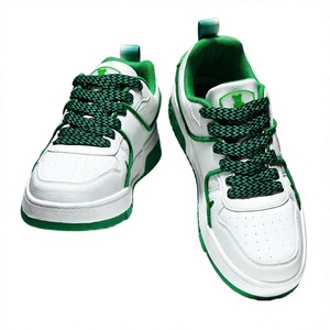 Chaussures pour hommes de haute qualité, tendance, rétro, à semelle épaisse, rehaussantes, confortables, populaires pour le printemps, style urbain pour jeunes - Product Image 1