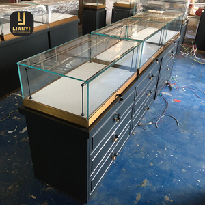 Ultra Clear LED Lit Display <b>Cabinet</b> with Extra White Low Iron Glass for Maximum <b>Light</b> Transmission and Crystal View - Product Image 4