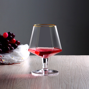 Logo personnalisé <span class=keywords><strong>Verre</strong></span> Soda-Lime Verres <span class=keywords><strong>à</strong></span> Vin Moderne de Haute Qualité Gobelet <span class=keywords><strong>Verre</strong></span> <span class=keywords><strong>à</strong></span> Vin Rouge <span class=keywords><strong>Bourgogne</strong></span> Pour Restaurant Hôtel Fête - Product Image 3
