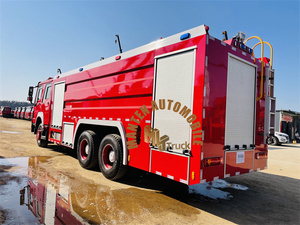 <span class=keywords><strong>Camion</strong></span> <span class=keywords><strong>de</strong></span> pompiers HOWO 6*4 haut <span class=keywords><strong>de</strong></span> gamme, châssis <span class=keywords><strong>de</strong></span> qualité supérieure, 12000L, <span class=keywords><strong>camion</strong></span> <span class=keywords><strong>de</strong></span> pompiers HOWO à vendre - Product Image 4