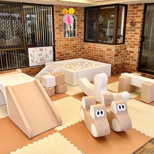 Centro de Juegos Interior Seguro para Niños, Juego Portátil de Espuma Suave, Equipo de Escalada de Plástico Marrón y Blanco para Bebés - Product Image 1