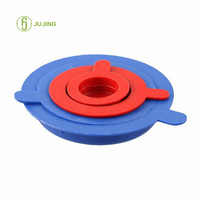 Capuchon de protection en plastique rouge personnalisé Hotsale JJGF350 Z61 LDPE DN32 1 1/4" avec embouts de soudure et oreilles de fixation pour raccords de tuyauterie et vannes