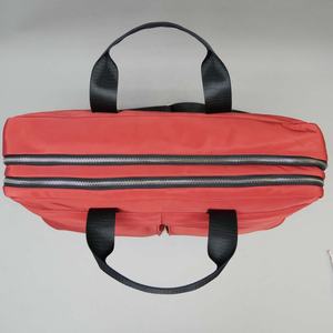 Vente chaude d'usine Design de mode Durable Polyester Multi compartiments Porte-documents brique rouge Unisexe Cross body Bag - Product Image 4