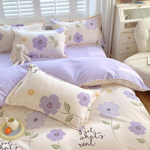 Vente en gros de quatre pièces 100% polyester 300tc épaissi brossé housse de couette ensemble toutes saisons style américain dortoir Nantong maison - Product Image 3