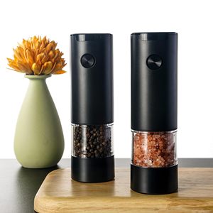 เครื่องบดพริกไทยและเกลือแบบชาร์จไฟด้วย USB สีดำ ทำจากพลาสติก พร้อมชุดคู่สำหรับพริกไทยและเกลือทะเล - Product Image 6