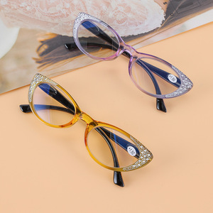 Lenti trasparenti per donne con <span class=keywords><strong>vista</strong></span> a forma di gatto occhi di gatto blu luce bloccata <span class=keywords><strong>occhiali</strong></span> <span class=keywords><strong>da</strong></span> lettura con cornice a diamante di cristallo - Product Image 3