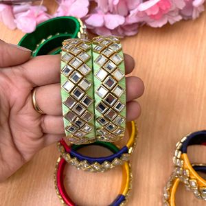 Brazaletes Kundan de seda multicolor de calidad superior roscados Tilak y patrón floral brazaletes de hilo de seda Kundan para niñas - Product Image 5