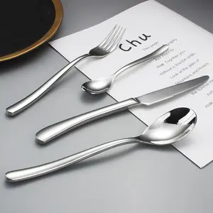 ที่มีคุณภาพสูงสแตนเลสเศษไม้ Flatware อาหารค่ำช้อนและมีดส้อมมีดโลหะมีด