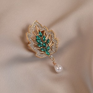 เข็มกลัดรูปผึ้งน้อยสไตล์เรโทรประดับมุกเทียม ดีไซน์เรียบง่ายทันสมัยสำหรับผู้หญิง - Product Image 4