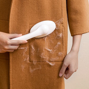 Cepillo Quitapelusas Portátil Manual para Ropa con Logotipo/Color Personalizado, Herramienta de Limpieza para Eliminar Pelos de Mascotas, Cepillo Giratorio para Eliminar Pelos - Product Image 4