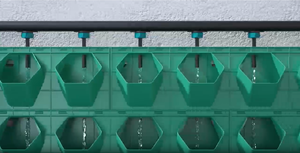 Module de jardin vertical avec système d'auto-arrosage, tuyau PE et tête d'irrigation goutte à goutte, facile d'entretien, type nid d'abeille, jardinière murale verte modulaire - Product Image 6