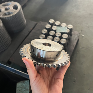 เครื่องผลิตเฟืองโซ่12B 08B แบบ06B #45เฟืองคู่แบบฟันแข็งออกไซด์สีดำสังกะสี - Product Image 2