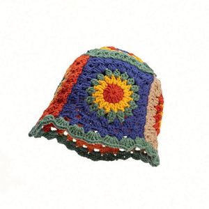 Gorro de Punto Personalizado Hecho a Mano, Estilo Bohemia, de Lujo, con Flores Caladas, Diseño de Copo de Nieve, para Invierno, con Borde Corto - Product Image 3