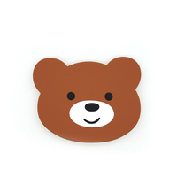 Assiette en silicone pour bébé avec logo personnalisé en forme d'ours mignon, facile à transporter et au design minimaliste pour les enfants