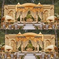 Mandap de mariage traditionnel de luxe, sculpté, style palais royal, structure de scène en PRV pour mariages indiens en destination