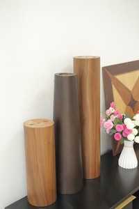 Puerta Interior Residencial Moderna de Madera Contrachapada Ecológica con Núcleo de MDF y Revestimiento de Chapa, Patas de Pilar de Madera Dura, Fabricada en Vietnam - Product Image 3