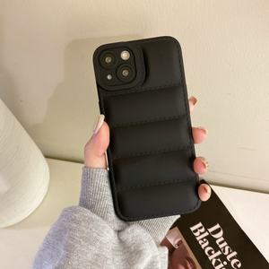 เคสโทรศัพท์ขนเป็ด OEM ODM แบบสตรีทแฟชั่น - Product Image 2