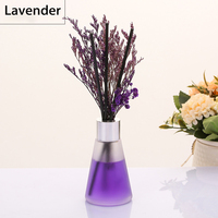 Diffuseur d'huile essentielle naturelle de parfum de parfum de décor à la maison de luxe dans le diffuseur de roseau de bouteille en verre avec le bâton de fleur d'arome