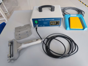 IN-Q1 Electric Dermatome Used for <strong>Skin</strong> <strong>Grafting</strong> During Burn and <strong>Plastic</strong> <strong>Surgery</strong> - Product Image 6