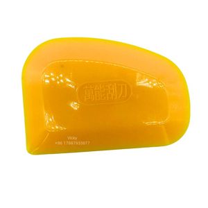 Spatola Industriale Personalizzata Gialla Quadrata in Gomma Morbida Tipo Coltello Curvo con Lama Spessa 1,0 mm per Auto - Product Image 4