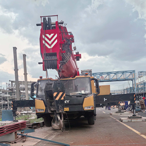 Grúa sobre camión Sany STC1600C8-8 de 160 toneladas, usada en buen estado. - Product Image 1