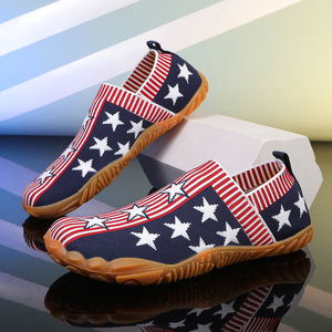 Chaussures bateau légères et respirantes en maille pour hommes, avec motif étoiles et rayures, chaussures décontractées confortables à enfiler pour l'été - Product Image 3
