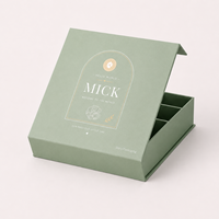 Boîte cadeau personnalisée rigide de style livre avec fermeture magnétique et compartiments pour boîte à souvenirs de bébé, boîte à souvenirs de bébé