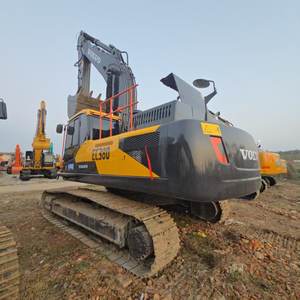 Escavatore Usato Volvo EC380 da 38 Tonnellate, Cingolato Grande, Motore Deutz, Pompa Idraulica Kawasaki, Modello 2022, Benna da 2,6m in Vendita - Product Image 3