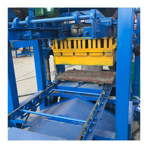 ホンファンはブラジルで半自動QT4-26セメント中空ブロックインターロッキング舗装ブロック製造機を選択することを推奨します - Product Image 5