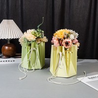 Vente en gros Boîtes d'emballage en papier kraft pour fleurs Boîte Aqua étanche pour fleurs Fleuriste Emballage de fleurs