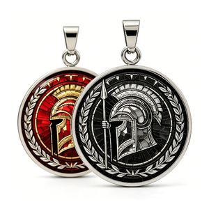 Pendentif en alliage de zinc plaqué argent, médaille circulaire avec motif casque de Sparte, émail, thème antique, objet de collection artistique - Product Image 6