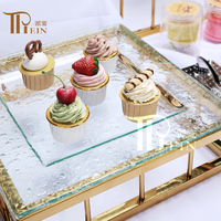 Présentoir à gâteaux et buffet moderne en acier inoxydable de luxe de Dubaï avec verre thermofusible, outils de présentation décoratifs pour la restauration