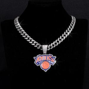 Buzlu Görünümlü NBA New York Knicks Takım Amblemi Takı Alaşım Altın Kaplama Yapay Elmaslı Takımlar Hayranları Kolye - Product Image 3