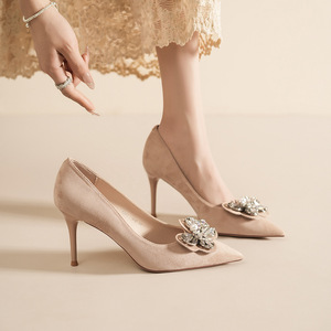 Sandales à talons fleuris en perles 6681C-168, bout pointu, talon aiguille ultra haut, à enfiler, chaussures en velours sexy et tendance - Product Image 2