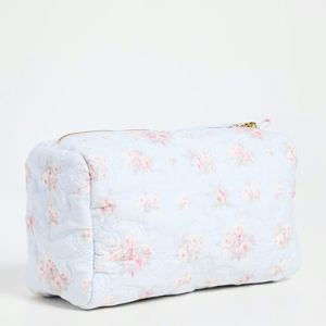 Pochette de voyage personnalisée en toile écologique, matelassée, imprimée floral sur toute la surface, réutilisable, imperméable, grande taille, avec fermeture éclair et nœud papillon pour filles - Product Image 2