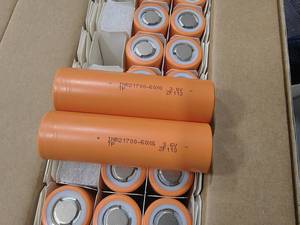 STOCK UE TENPOWER 50XG 60XG 70XG TP 21700 tabless INR21700-60XG Celda de batería sin tablero de alta potencia 60A 6000mAh - Product Image 1