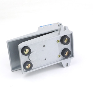 Jinen Foot Valve 4F210-08 Three-way Reversal Check Valve For Air Control With Cover And <b>Lock</b> - Product Image 2