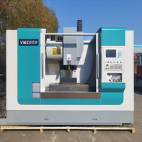 Centre d'usinage vertical CNC VMC850 BT40 à 5 axes avec rails linéaires et table de 800x500x500mm