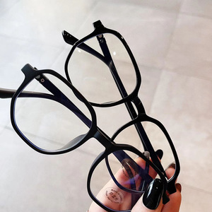 Monture de lunettes Qianai Irregular TR90 anti-lumière bleue, verres PC à monture intégrale, lunettes pour ordinateur, fabriquées en Chine - Product Image 2