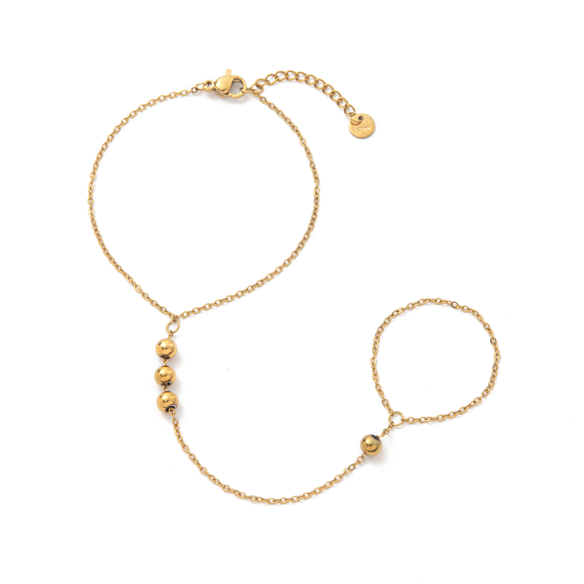 Cadena dorada con cuatro cuentas.