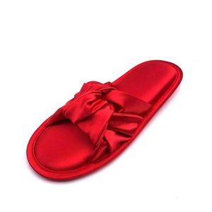 Zapatillas planas de satén personalizadas con punta abierta para mujer, alta calidad - Product Image 4