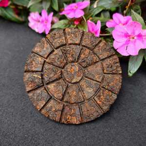 Vente directe usine – Thé Pu-erh mûr fermenté 2015, déchiqueté à la main, 100g, Yunnan – Vente en gros - Product Image 4