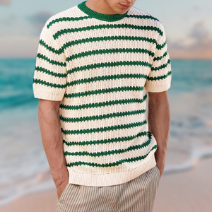 Pull en tricot rayé pour homme, manches courtes, col rond, style décontracté d'été, vert et blanc, style jeune - Product Image 1