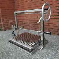 Barbecue argentin Santa Maria en acier inoxydable de 30 pouces avec système de levage à cliquet et à griffes, kit de rôtissoire GK740ER