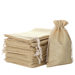 Pochette en jute avec cordon de serrage, sac cadeau en toile de jute naturelle, sac réutilisable avec cordon de serrage pour bijoux, bonbons, emballage de cadeaux de mariage - Product Image 1