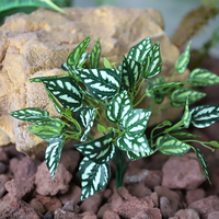 Faux gazon en plastique réaliste et moderne pour la décoration de paysages et de jardins, utilisation intérieure/extérieure, hôtels commerciaux